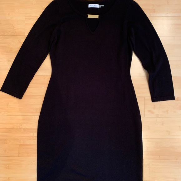 Black Dress - Picture 4 of 5